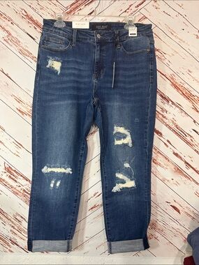 NWT Judy Blue Distressed Dark Blue Cropped Ankle Jeans